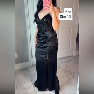 Elegant Black Strapless Gown